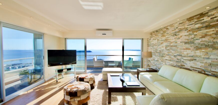 MONARCA  •  PENT HOUSE